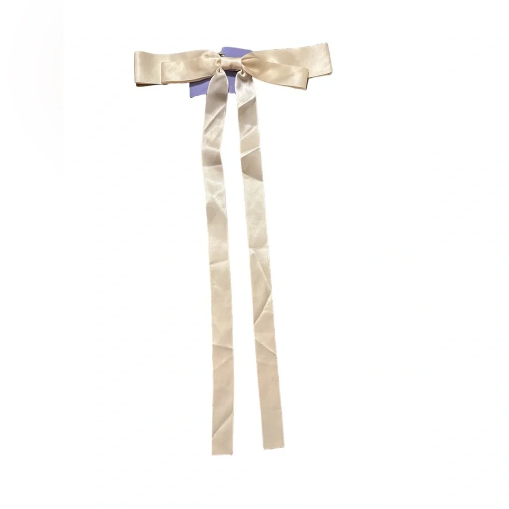 Elegant Cream Bow Hair Clip Accessory